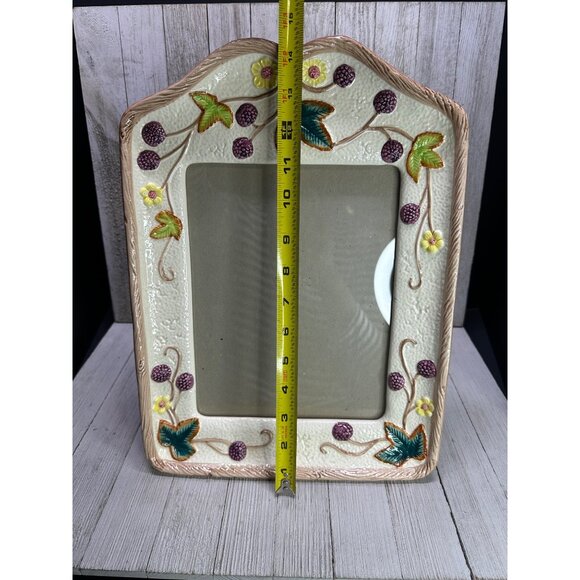 Vintage Terragrafics Picture Frame Ceramic Berry Embossed Design 14''x10'' - Picture 6 of 7